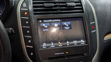 Load image into Gallery viewer, Info-Gps Screen Lincoln MKC 2016 - NW399109