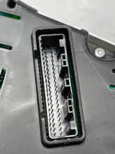 Load image into Gallery viewer, Speedometer Cluster Kia Soul 2013 - NW160761