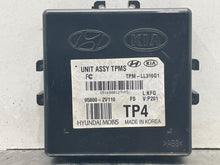 Load image into Gallery viewer, SUSPENSION CONTROL MODULE COMPUTER Veloster 13 14 15 16 - NW393577