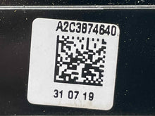 Load image into Gallery viewer, Info-Gps Screen Volkswagen Golf 2019 - NW402076