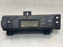 Load image into Gallery viewer, REAR TEMPERATURE CONTROLS Nissan Pathfinder 13 14 15 16 17 - NW398774
