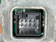 Load image into Gallery viewer, INFO-GPS SCREEN C250 C300 C350 C63 Gl350 Gl450 Gl550 GL63 AMG 12-16 - NW399188