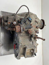 Load image into Gallery viewer, Transfer Case LAND CRUISER 1999 - NW404575