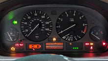Load image into Gallery viewer, SPEEDOMETER CLUSTER BMW 525i 530i 528i 98 99 - 03 - NW403735