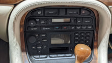 Load image into Gallery viewer, CD CHANGER Jaguar XJ8 XK8 2000 00 01 02 03 04 05 06 - NW401948