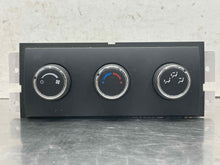 Load image into Gallery viewer, REAR TEMPERATURE CONTROLS Enclave Suburban 1500 Suburban 2500 07-16 - NW398698