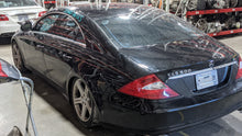 Load image into Gallery viewer, CARRIER ASSEMBLY Mercedes-Benz CLS500 CLS55 2006 06 - NW394433