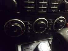 Load image into Gallery viewer, FRONT TEMPERATURE CONTROLS Land Rover LR2 2008 08 2009 09 - NW101191