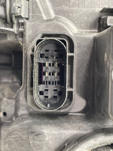 Load image into Gallery viewer, HEADLIGHT LAMP ASSEMBLY E300 E350 E400 E550 E63 10 11 12 13 Right - NW398977