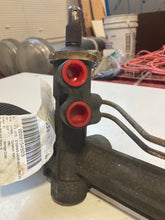 Load image into Gallery viewer, Steering Gear Rack Chrysler 300 2007 - NW168118