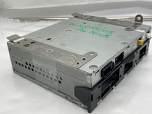 Load image into Gallery viewer, Radio Audi A6 2005 05 - NW136054
