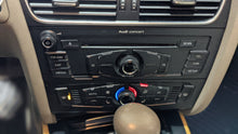 Load image into Gallery viewer, RADIO Audi A4 A5 Q5 S4 SQ5 09 10 11 12 13 14 - NW401817
