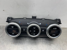 Load image into Gallery viewer, Temperature Controls FIAT 500 2014 - NW398779