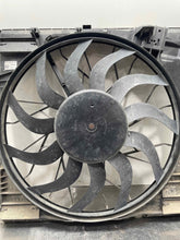 Load image into Gallery viewer, RADIATOR FAN ASSEMBLY Gl350 Gl450 Gl550 GL63 AMG GLE300 DCP 12-19 - NW395527