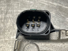 Load image into Gallery viewer, THROTTLE BODY Audi A6 RS4 A8 A6 01 02 03 04 05 06 - 09 - NW521580