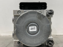 Load image into Gallery viewer, ABS Pump Lincoln MKC 2017 - NW408796