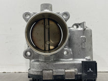 Load image into Gallery viewer, Throttle Body Lincoln MKC 2017 - NW410065