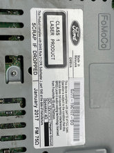Load image into Gallery viewer, Radio Lincoln MKC 2017 - NW409772