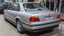 Load image into Gallery viewer, CARRIER ASSEMBLY BMW 740i 1995 95 96 97 98 99 00 - NW409077