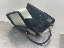 Load image into Gallery viewer, Side View Door Mirror Jeep Commander 2010 - NW409105