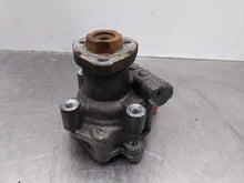 Load image into Gallery viewer, POWER STEERING PUMP GOLF JETTA BEETLE 98 99 00 01 - 05 - NW411229