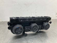 Load image into Gallery viewer, Temperature Controls Volkswagen Tiguan 2020 - NW411504