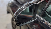 Load image into Gallery viewer, Side View Door Mirror Volkswagen Tiguan 2020 - NW411409