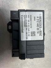 Load image into Gallery viewer, FUEL PUMP CONTROL MODULE COMPUTER E350 C230 C250 C300 C350 C63 08-11 - NW410937