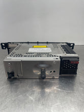 Load image into Gallery viewer, RADIO AM FM CD 330i 325i 2005 05 AM FM CD - NW411573