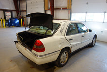 Load image into Gallery viewer, CARRIER ASSEMBLY Mercedes C220 1995 95 1996 96 - NW46780