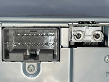 Load image into Gallery viewer, RADIO Volvo XC90 2007 07 2008 08 2009 09 AM FM CD - NW140635