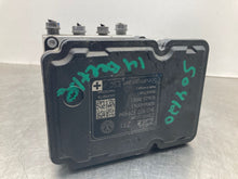 Load image into Gallery viewer, ABS Pump Volkswagen Beetle 2014 - NW412300