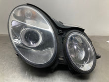 Load image into Gallery viewer, HEADLIGHT LAMP ASSEMBLY E320 E350 E500 E55 03 04 05 06 Right - NW413870