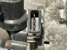 Load image into Gallery viewer, THROTTLE BODY Magentis Optima Sonata 01 02 03 04 - 07 - NW178035