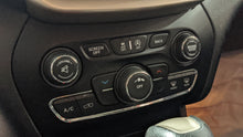 Load image into Gallery viewer, Temperature Controls Jeep Cherokee 2016 - NW413859