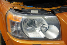 Load image into Gallery viewer, HEADLIGHT LAMP ASSEMBLY Land Rover LR2 08 09 10 11 12 Right - NW103503