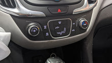 Load image into Gallery viewer, Temperature Controls Chevrolet Equinox 2018 - NW413858
