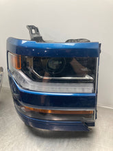 Load image into Gallery viewer, HEADLIGHT LAMP ASSEMBLY Silverado 1500 Pickup 16 17 18 19 Right - NW414346
