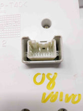 Load image into Gallery viewer, SPEEDOMETER CLUSTER Volvo S60 S80 V70 05 06 07 08 - NW162306