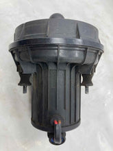 Load image into Gallery viewer, AIR INJECTION PUMP SMOG Audi TT A4 A6 Golf Toureg Jetta 00 01 02 03 04 05 - 09 - NW7983