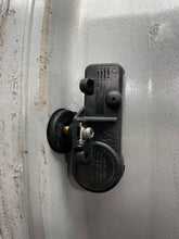 Load image into Gallery viewer, Wheel Rim Jeep Liberty 2012 - NW416527