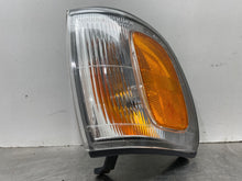 Load image into Gallery viewer, PARKLAMP 4 Runner 1996 96 1997 97 1998 98 Right - NW416220
