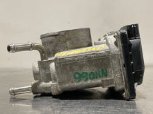 Load image into Gallery viewer, THROTTLE BODY Corolla Matrix 2005 05 2006 06 07 1ZZFE - NW178632