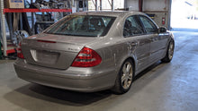 Load image into Gallery viewer, CARRIER ASSEMBLY E320 E350 E500 E55 04 05 06 AWD - NW417368