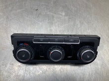 Load image into Gallery viewer, TEMPERATURE CONTROLS Volkswagen Golf 2012 12 2013 13 2014 14 - NW417967
