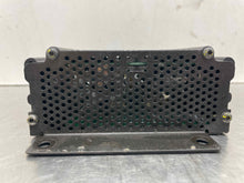 Load image into Gallery viewer, AMPLIFIER Audi TT 00 01 02 03 04 05 06 - NW418088