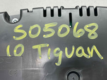 Load image into Gallery viewer, SPEEDOMETER CLUSTER Volkswagen Tiguan 2010 10 - NW418675