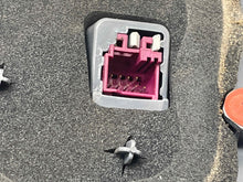 Load image into Gallery viewer, TAIL LIGHT LAMP ASSEMBLY C250 C300 C350 C43 C63 15 16 17 18 Left - NW419878