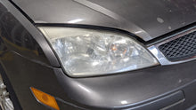 Load image into Gallery viewer, HEADLIGHT LAMP ASSEMBLY Ford Focus 2005 05 2006 06 2007 07 Right - NW419397