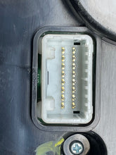 Load image into Gallery viewer, TEMPERATURE CONTROLS Subaru Legacy 2015 15 2016 16 2017 17 - NW419391